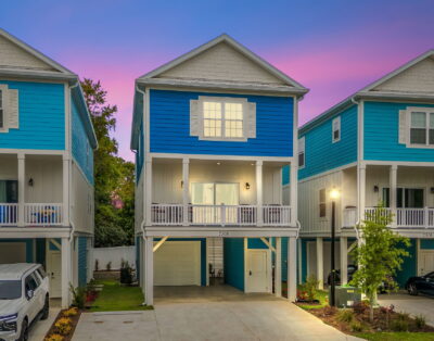Brand New Coastal Luxury -Walk to Beach
